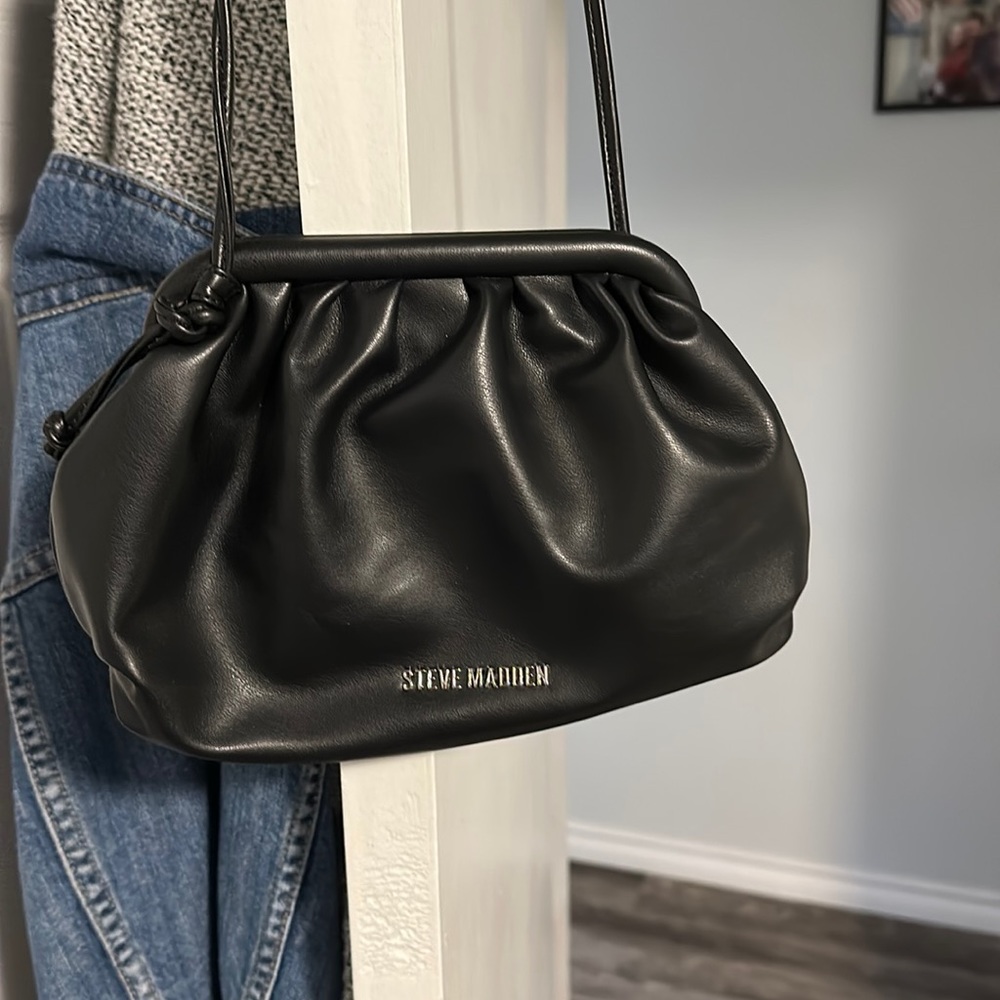 Steve Madden clutch size black purse